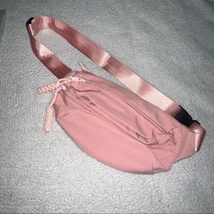 BRAND NEW in Packaging! Pink Rose Gold Tik Tok Shop Fanny Pack, Crossbody bag!